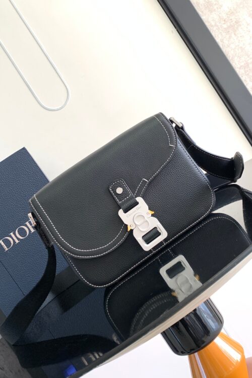 Dior Saddle Schoudertas