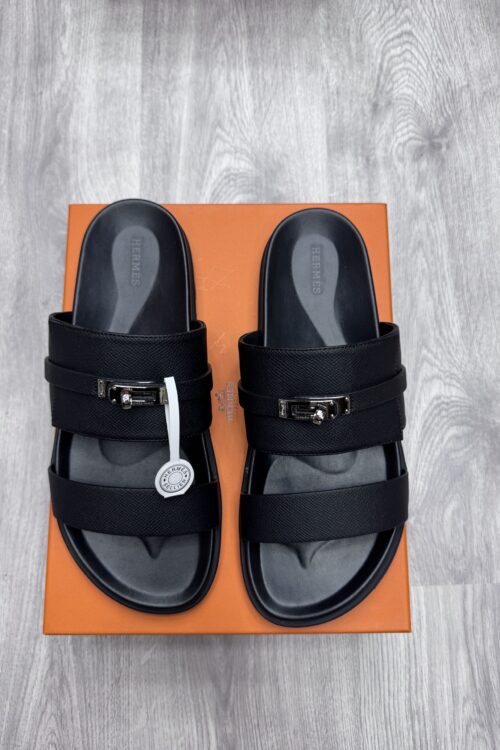 Hermès Chypre Sandal — Black