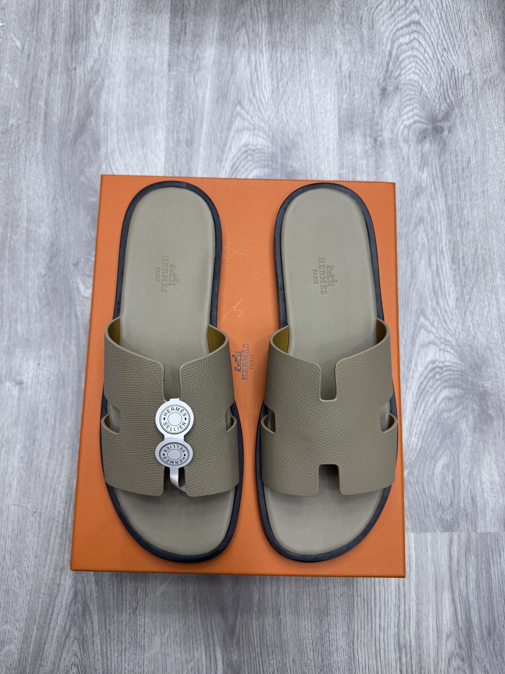 Hermès Izmir Sandal — Taupe