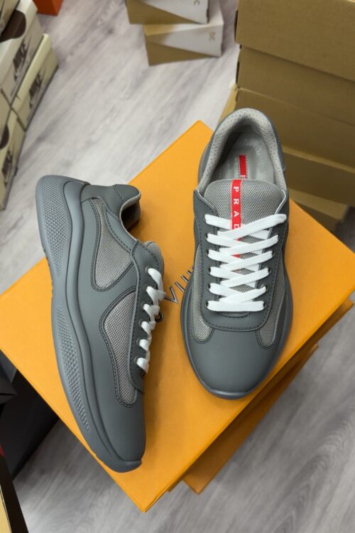 Prada America’s Cup Sneaker – Mat Grijs met Grijze Zool